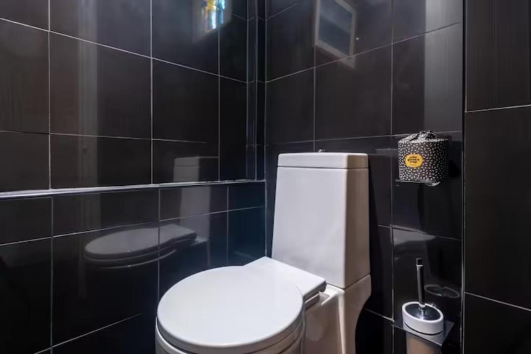 خليج هيرن Two Bedroom Private Cottage With Private Parking Just By The Sea المظهر الخارجي الصورة